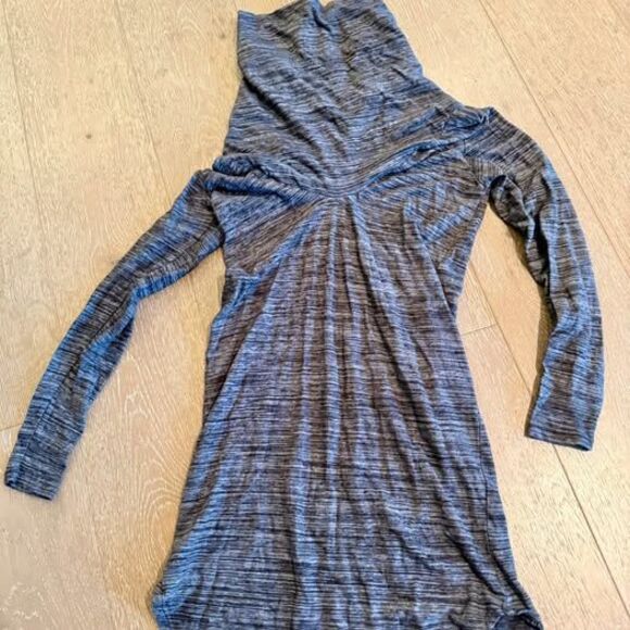 Huge Lot of 21 Women’s Sweaters Dress Casual Shirts Fall/Winter Clothing Sz S/M - Picture 7 of 8